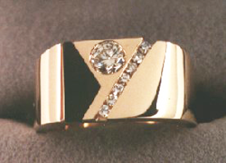 Ring with diamond inlaid with Black Jade.