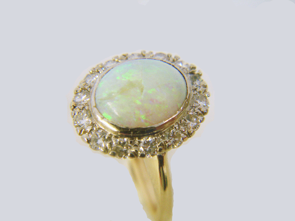 What Is The Difference With Crazing to Crack In An Opal?